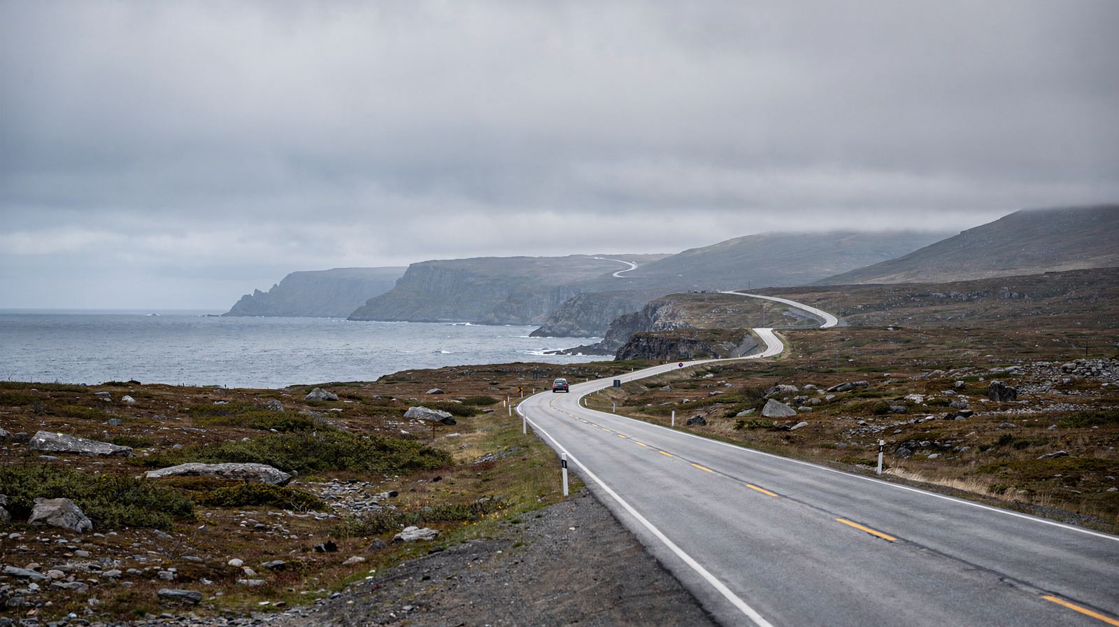 Fahren Sie Neufundlands Wikinger-Pfad von Gros Morne nach L'Anse aux Meadows: UNESCO-Stätten, Eisberge, Fjorde und 1.000 Jahre nordischer Geschichte.