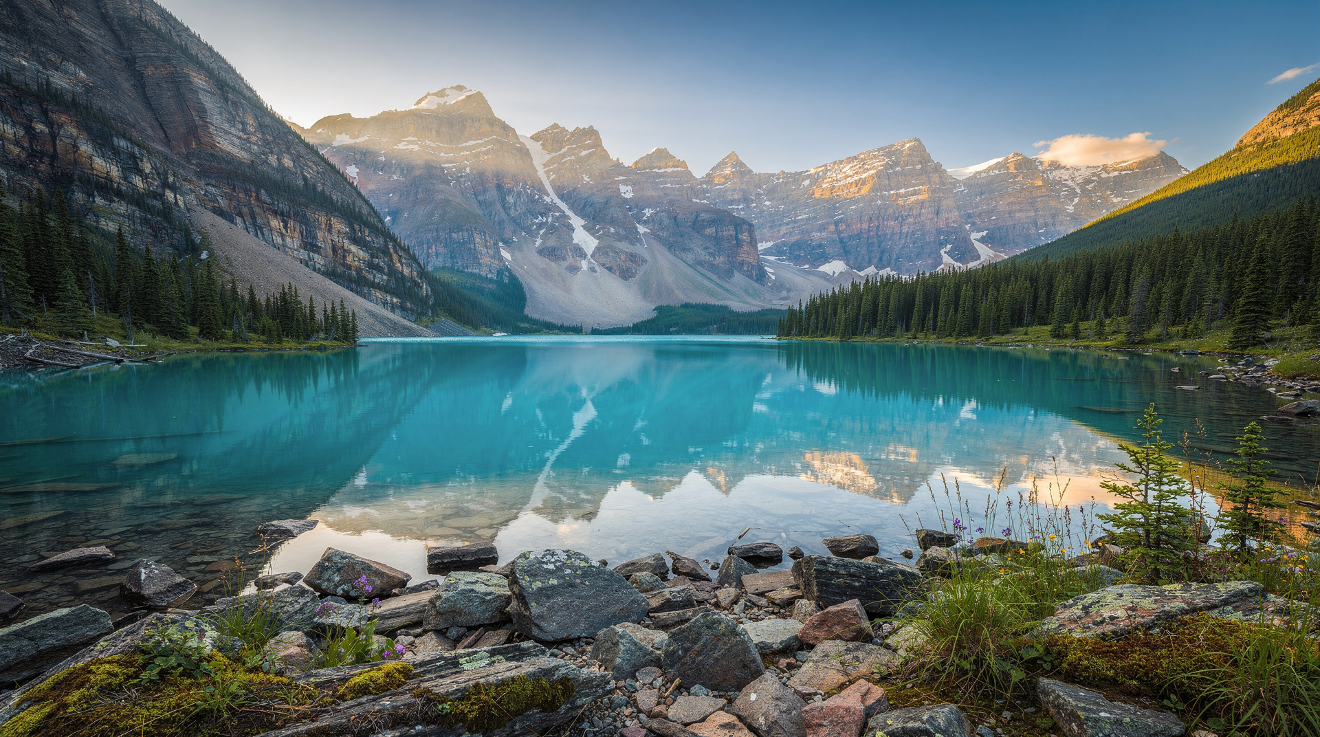 Three-day Eastern Townships weekend from Montreal: wine country, Lake Memphrémagog, North Hatley and Mont-Orford. Day-by-day plan with food stops.