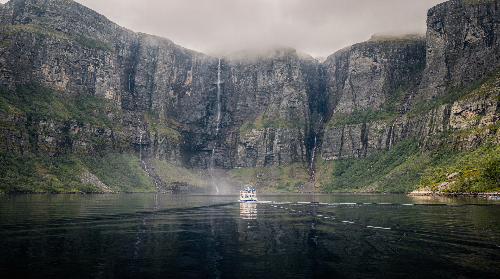 Western Brook Pond, Gros Morne National Park.