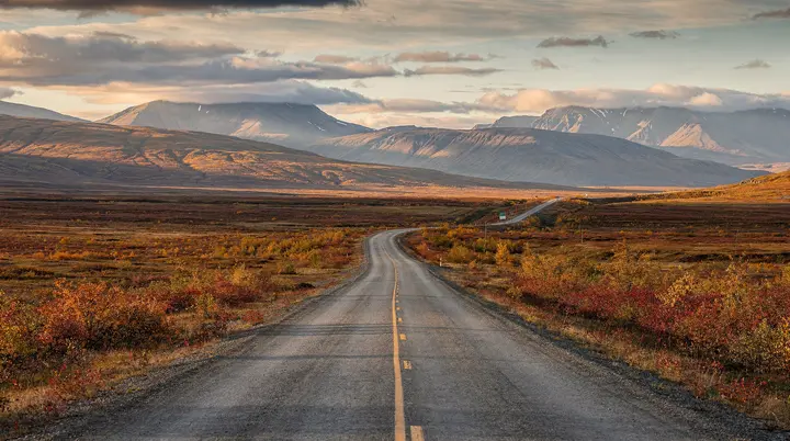 Dempster Highway: guidare la strada del Canada per l'Artico